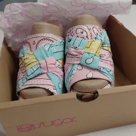 Sugar Pastel Wedge Sandals, Attention Short Gals!!! - Picture 9 of 9